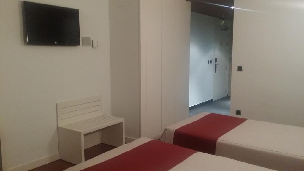 Escuderos Hotel Cruz Argamasilla de Calatrava الغرفة الصورة